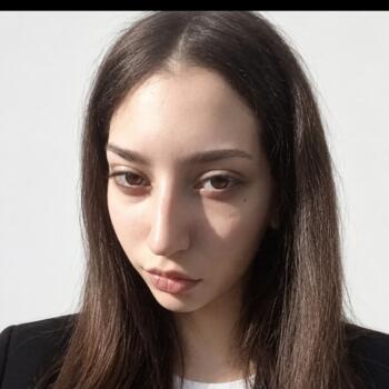 Babysitter Somma Lombardo: Giulia
