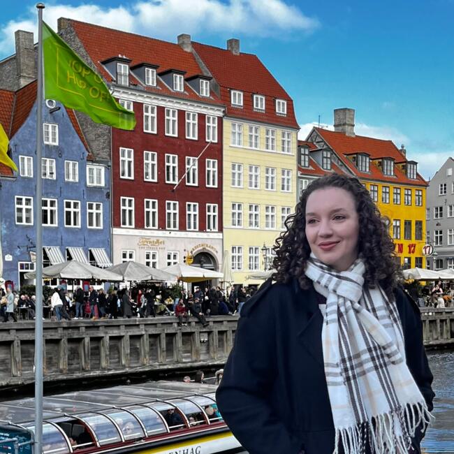 Babysitter in Falconara Marittima: Valentina Cionna