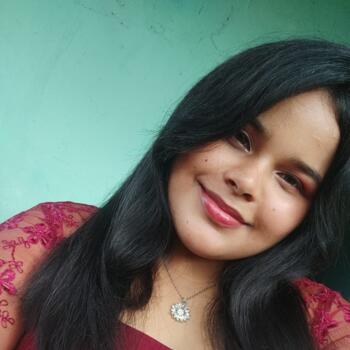 Babysitter Santiago: Nayrim