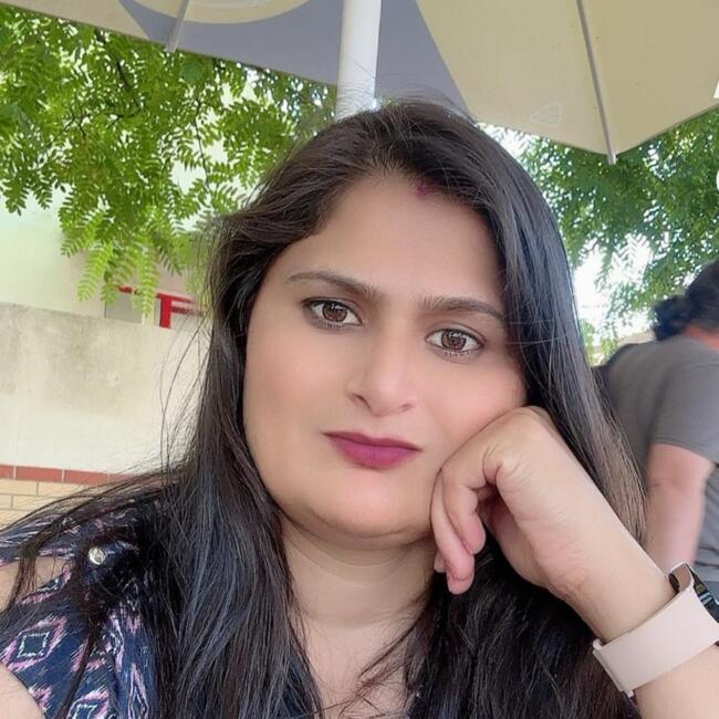 Babysitter em Poceirão: Riddhi