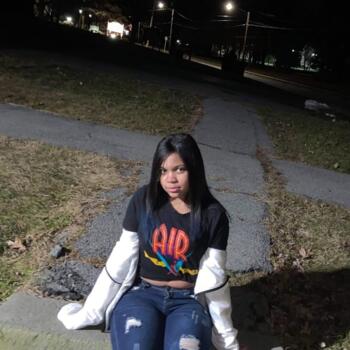 Babysitter in Hazleton: Claritza