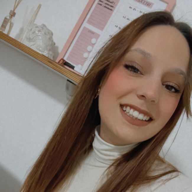 Babysitter in Halle: Laura