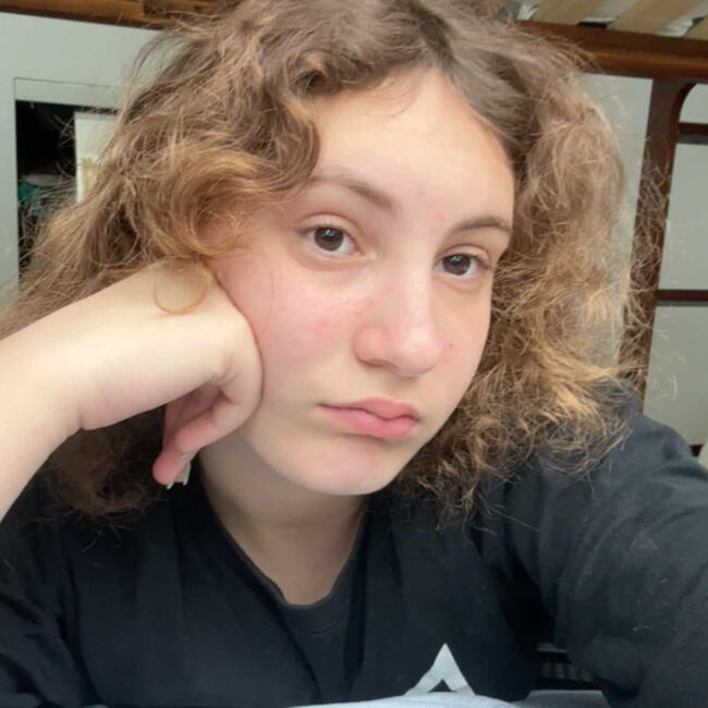 Babysitter in Mississauga: Kira