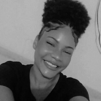 Babysitter in Belém: Joelia Cristina