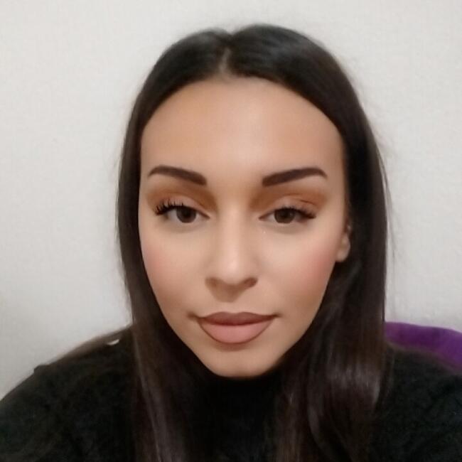 Babysitter in Villefranche-sur-Saône: Safa