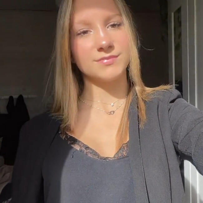 Babysitter in Chamalières: Louise