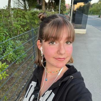 Babysitter in Villars-sur-Glâne: Sara