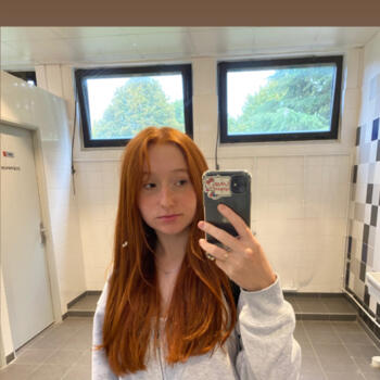 Babysitter in Courtry: Lilly