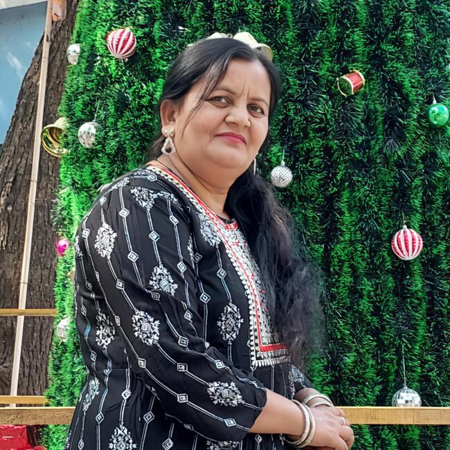 आणंद में आया: Manju