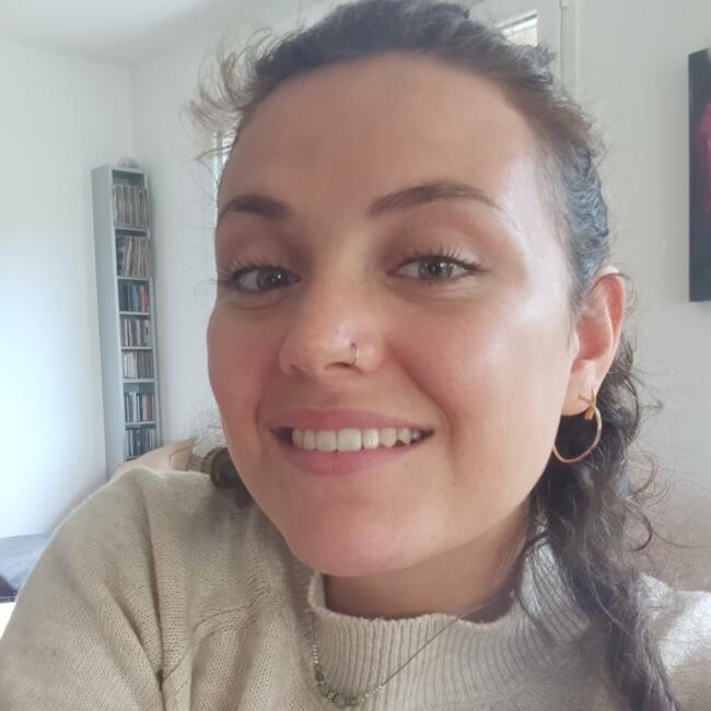 Babysitter in Nîmes: Maddy
