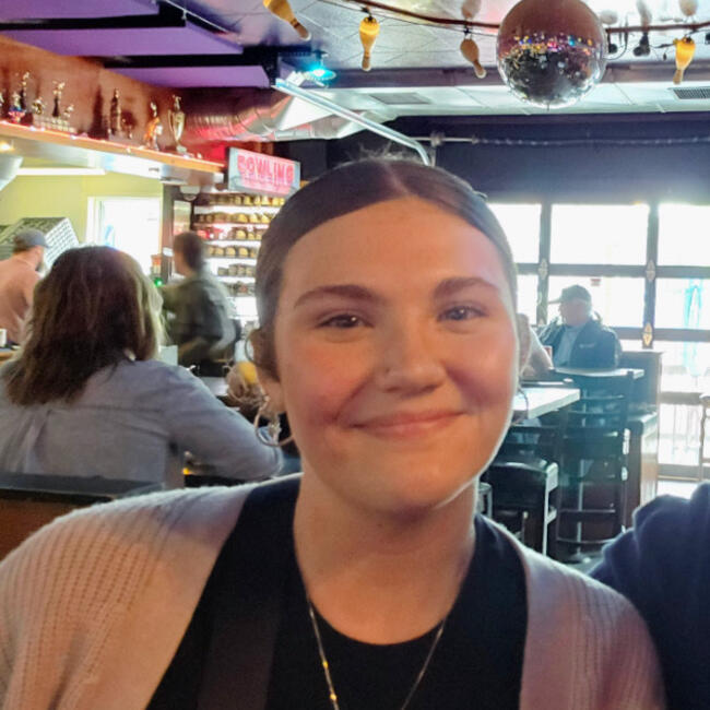 Babysitter in Winnipeg: Madelaine