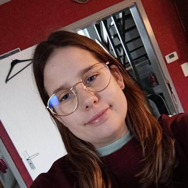 Babysitter in Presles: Lara