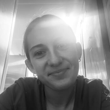 Babysitter Palau-del-Vidre: Lou-Anne