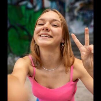 Bebisiterka u Beograd: Lena