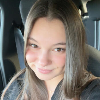 Babysitter in Saint-Pée-sur-Nivelle: Jade