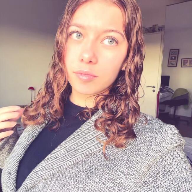 Babysitter in Montmort-Lucy: Daphné