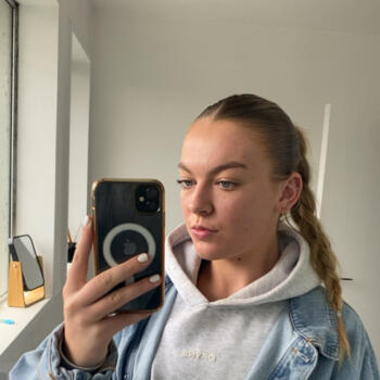Nanny in Woodend: Courtney