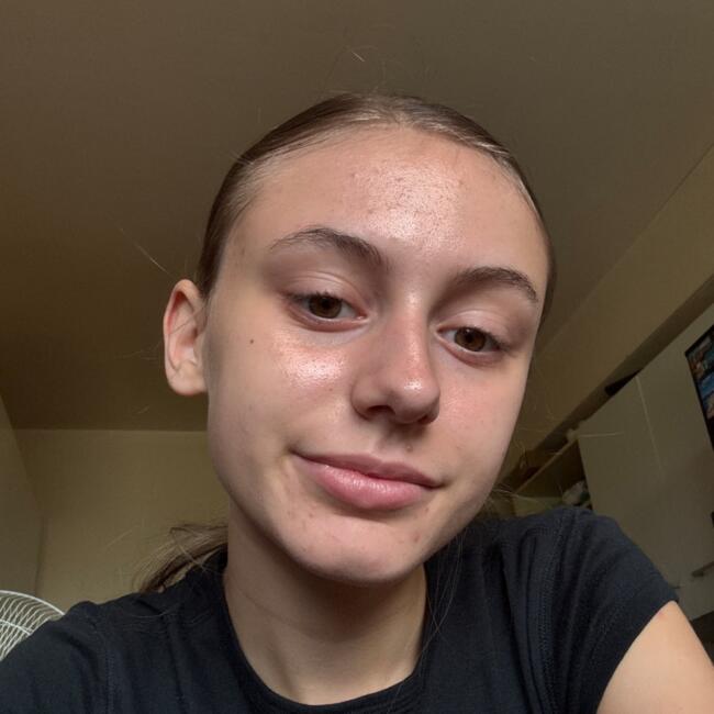 Babysitter in Trith-Saint-Léger: Fiona