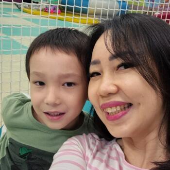 Nanny job in Yogyakarta: babysitting job Gunawati
