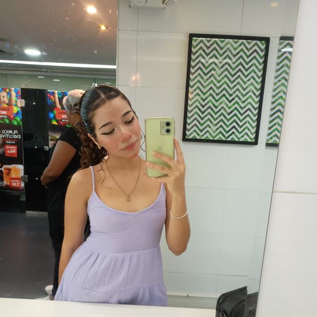 Babysitter in Belém: Emilly