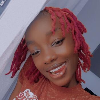 Babysitter Nairobi: Bella
