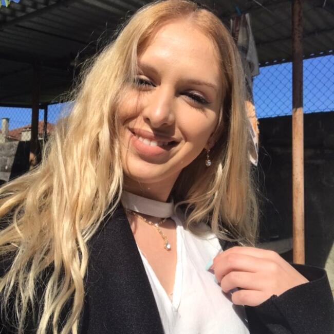 Babysitter em Porto: Ana