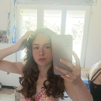 Babysitter in Neuvilly: Lola