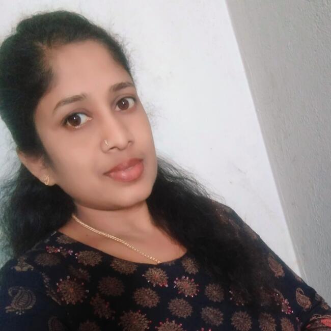 बंगलौर में बेबीसिटर: Divya Gopal Gowda