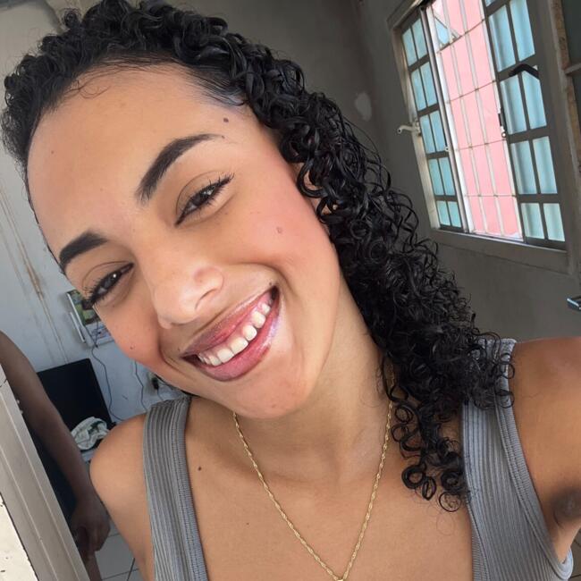 Babysitter in Cuiabá: Maria Clara