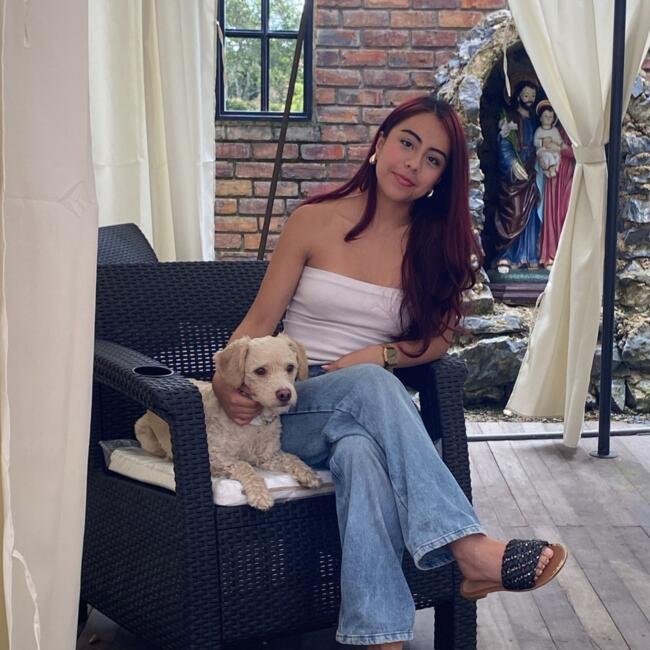 Babysitter in Bogotá: Sara camila