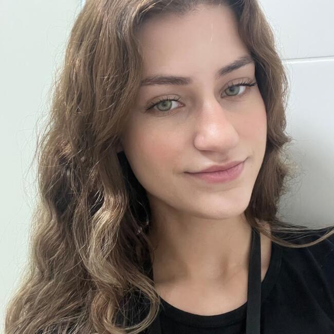 Babá em São José (São José): Solene