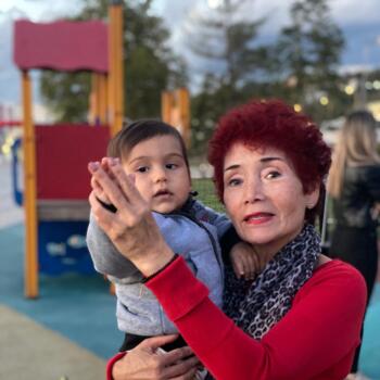 Bebisiterka u Beograd: Yvette