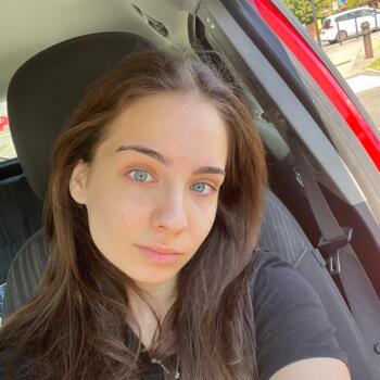 Babysitter in Northolt: Daria