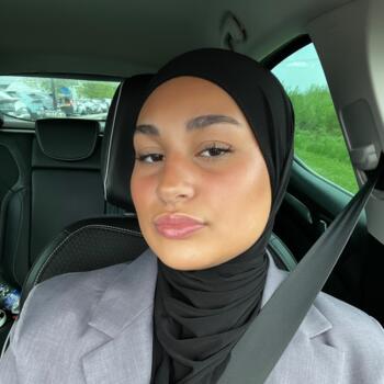 Babysitter in Meulan-en-Yvelines: Neyla