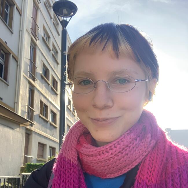 Babysitter in Saint-Denis: Sofia