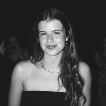 Babysitter in Almada: Ema