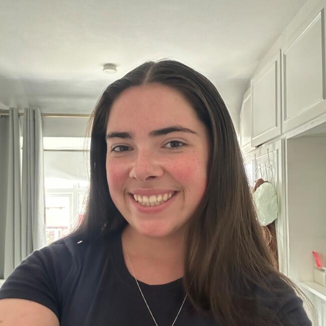 Babysitter in Portsmouth: Caitlin