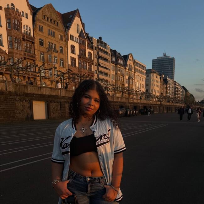 Babysitter in Cologne: Serena