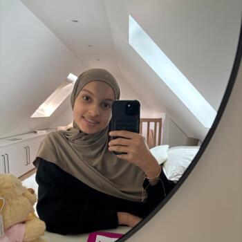 Babysitter in Courdimanche: Camilia