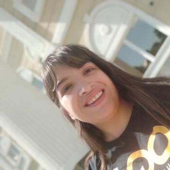 Babá Londrina: Luana Caetano