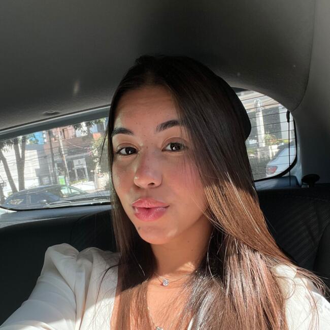 Babysitter in São Paulo (São Paulo): Yasmin