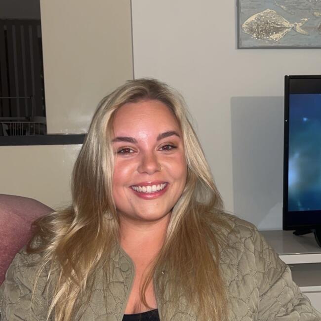 Babysitter in Newcastle (County Wicklow): Alex