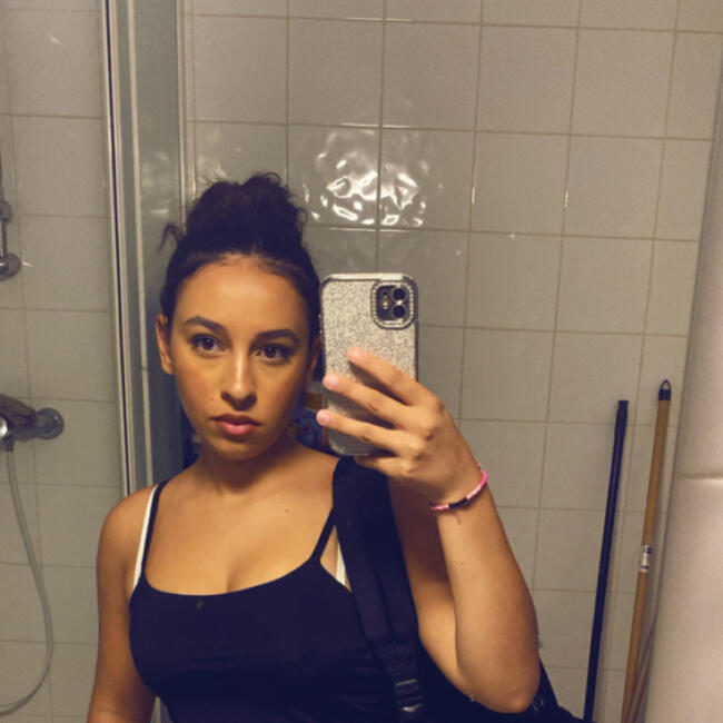 Babysitter in Digne-les-Bains: Khaoula