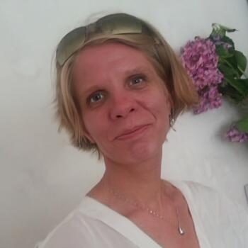 Babysitter in Tourcoing: Hélène