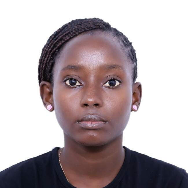 جليسة أطفال في إمارة الشارقة: Marion