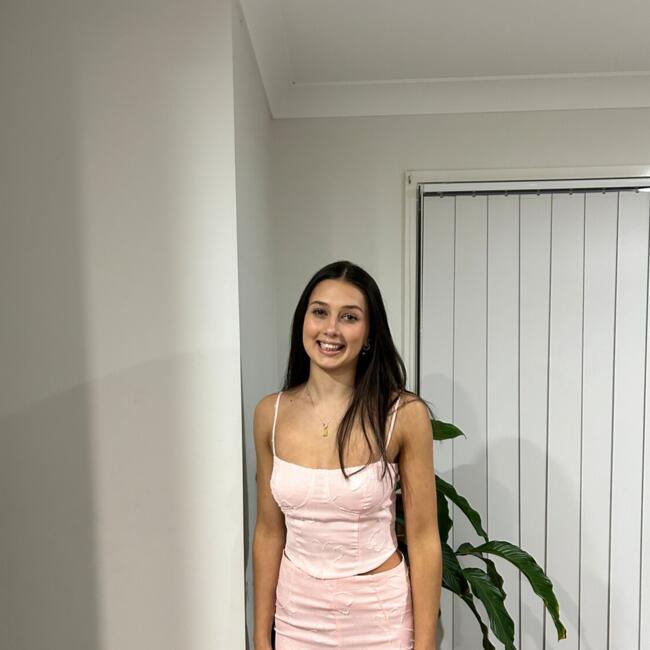 Babysitter in Newcastle: Ava