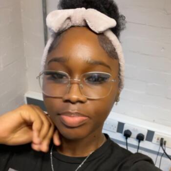 Babysitter in London: Sherin