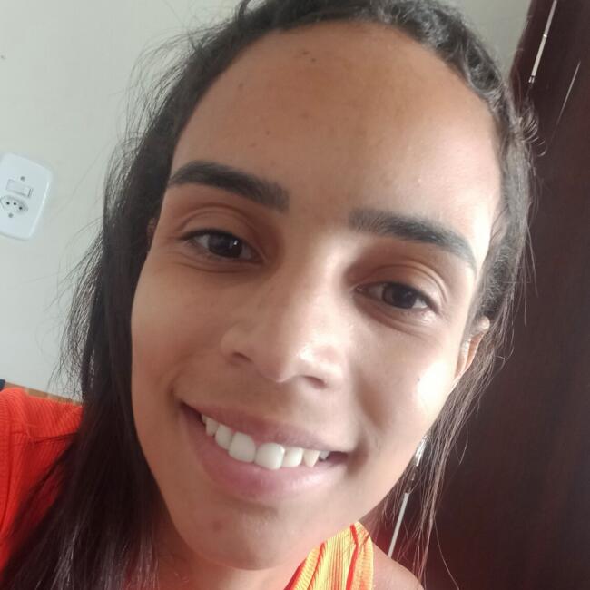 Babá em Divinópolis: Aline