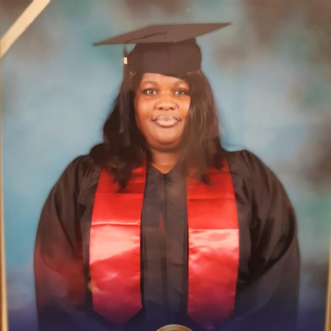 جليسة أطفال في الدوحة: Gift