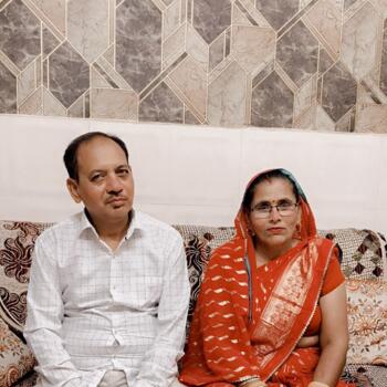 आगरा में बेबीसिटिंग की नौकरी: बेबीसिटिंग से जुड़े काम Anupam devi